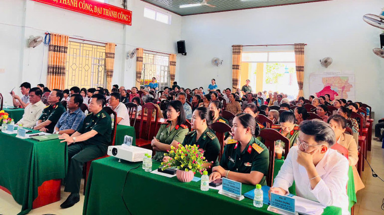 Quang cảnh hội nghị. Quang cảnh hội nghị.