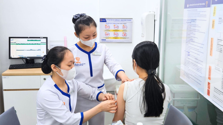 Tỷ lệ mắc bệnh giảm ở nhóm trẻ dưới 10 tuổi nhưng lại gia tăng ở nhóm trẻ trên 10 tuổi.