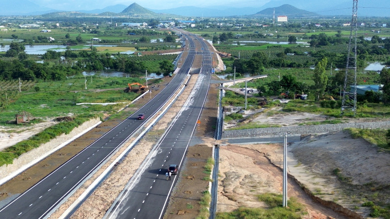 Dự án Đường Hàm Kiệm-Tiến Thành.