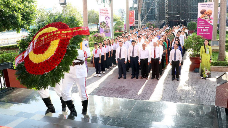 Tỉnh ủy, Hội đồng nhân dân tỉnh, Ủy ban nhân dân tỉnh Bình Thuận tổ chức Lễ viếng Bác tại Bảo tàng Hồ Chí Minh, Chi nhánh Bình Thuận.