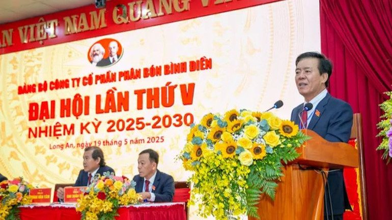 Bí thư Đảng ủy Công ty CPPB Bình Điền Ngô Văn Đông phát biểu.