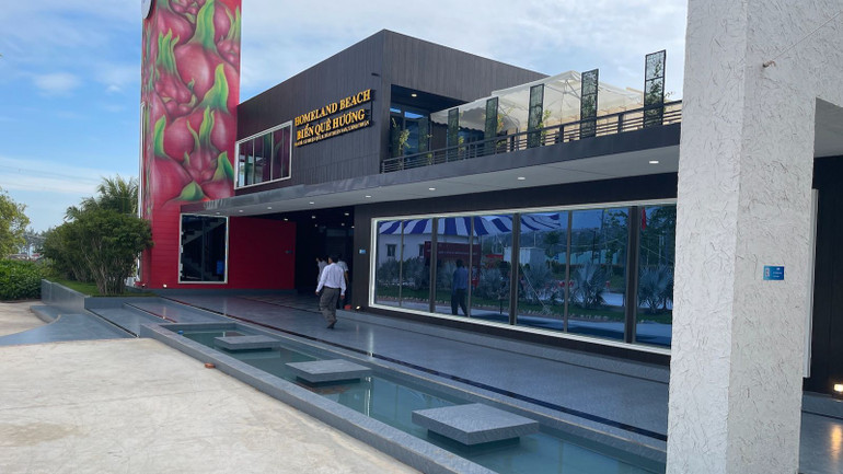 Nhà điều hành được làm từ container nhằm bảo vệ môi trường. Nhà điều hành được làm từ container nhằm bảo vệ môi trường.