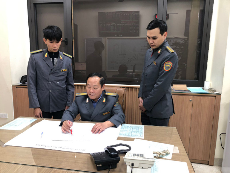 Đội trực ban chạy tàu tác nghiệp