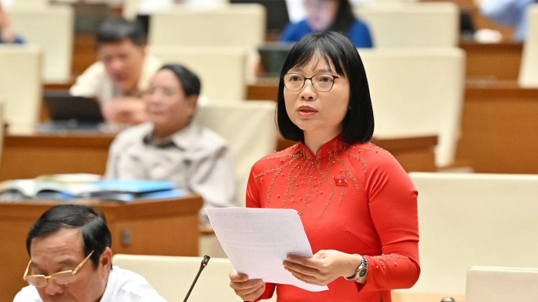 Đại biểu Nguyễn Thị Việt Nga (Đoàn Hải Dương). (Ảnh: THỦY NGUYÊN)