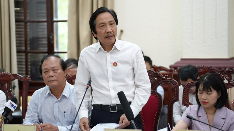 Ông Trần Anh Tuấn, nguyên Thứ trưởng Nội vụ phát biểu tại hội nghị. Ảnh: TH.