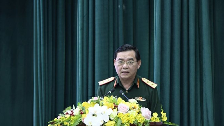 Trung tướng Trần Duy Hưng, Chính ủy Tổng cục Kỹ thuật phát biểu tại buổi lễ.