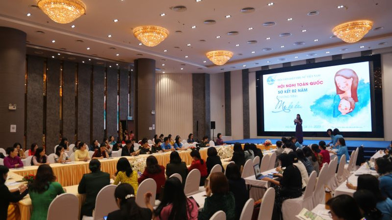 Toàn cảnh hội nghị.