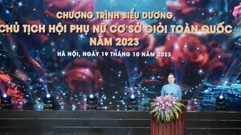 Chủ tịch Hội Liên hiệp Phụ nữ Việt Nam Hà Thị Nga phát biểu tại chương trình.