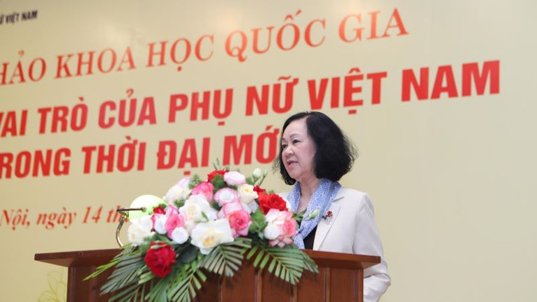 Thường trực Ban Bí thư Trương Thị Mai phát biểu tại hội thảo.