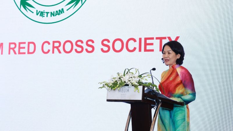 Chủ tịch Hội Chữ thập đỏ Việt Nam Bùi Thị Hòa phát biểu tại lễ bế mạc. Chủ tịch Hội Chữ thập đỏ Việt Nam Bùi Thị Hòa phát biểu tại lễ bế mạc.