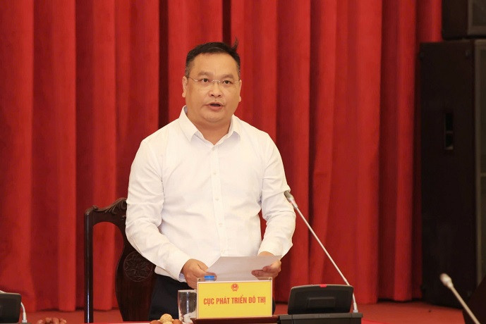 Phó Cục trưởng Phát triển đô thị Lê Hoàng Trung phát biểu tại hội nghị.