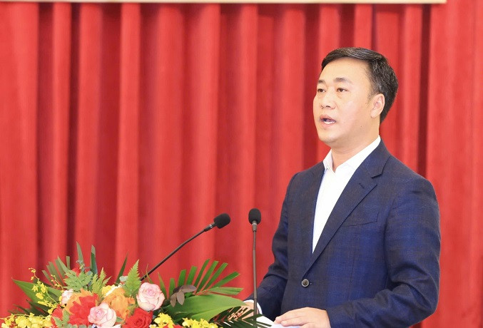 Thứ trưởng Xây dựng Nguyễn Việt Hùng phát biểu tại hội nghị.