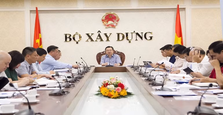Bộ trưởng Xây dựng Nguyễn Thanh Nghị phát biểu kết luận hội nghị