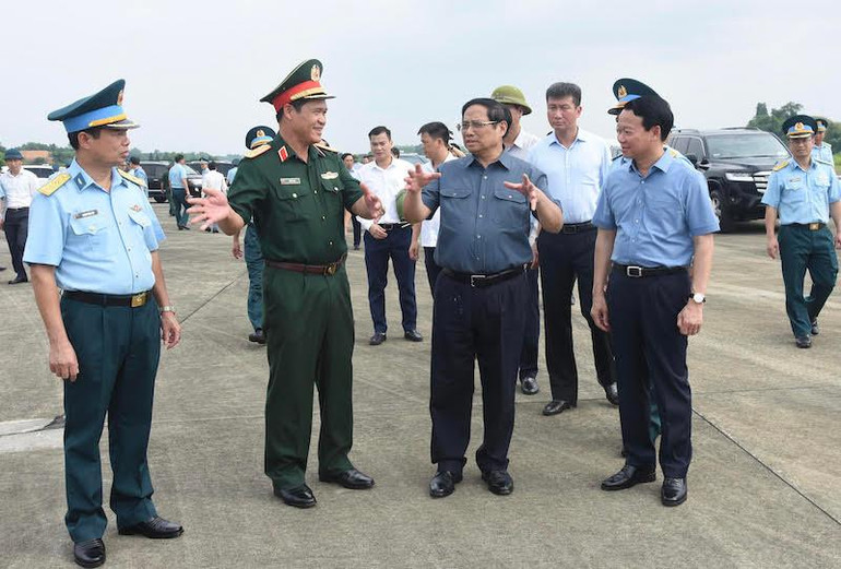 Thủ tướng nhấn mạnh, chúng ta kiên quyết, kiên trì đấu tranh bảo vệ vững chắc độc lập, chủ quyền, thống nhất và toàn vẹn lãnh thổ.