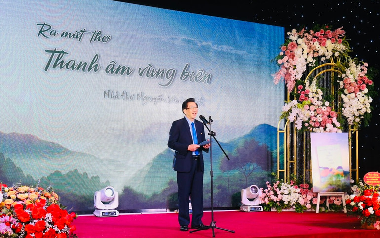 Nhà thơ Nguyễn Xuân Việt chia sẻ về tâm huyết trước đề tài lớn và thiêng liêng.