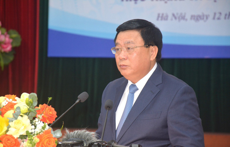 Đồng chí Nguyễn Xuân Thắng, Ủy viên Bộ Chính trị, Giám đốc Học viện Chính trị quốc gia Hồ Chí Minh, Chủ tịch Hội đồng Lý luận Trung ương phát biểu chỉ đạo hội thảo.