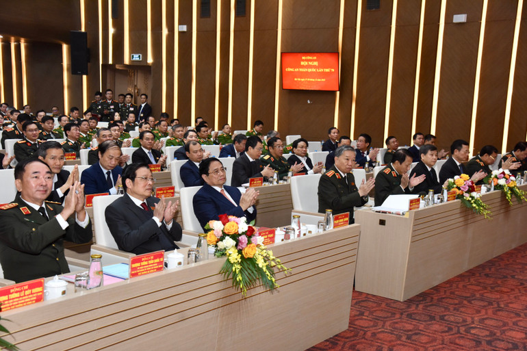 Các đại biểu tham dự hội nghị. (Ảnh: Trần Hải)