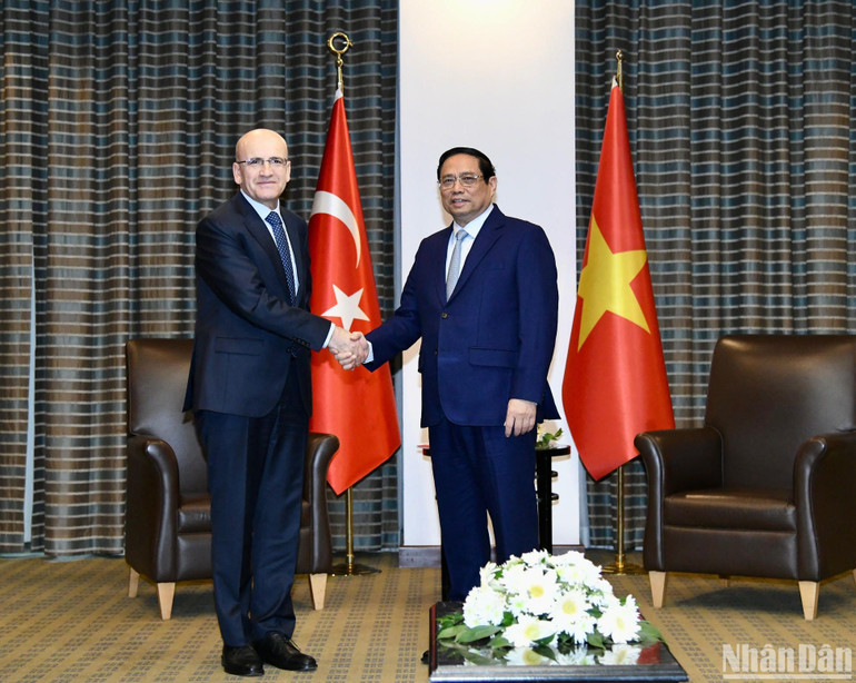 Thủ tướng Phạm Minh Chính tiếp Bộ trưởng Ngân khố và Tài chính Thổ Nhĩ Kỳ Mehmet Simsek.