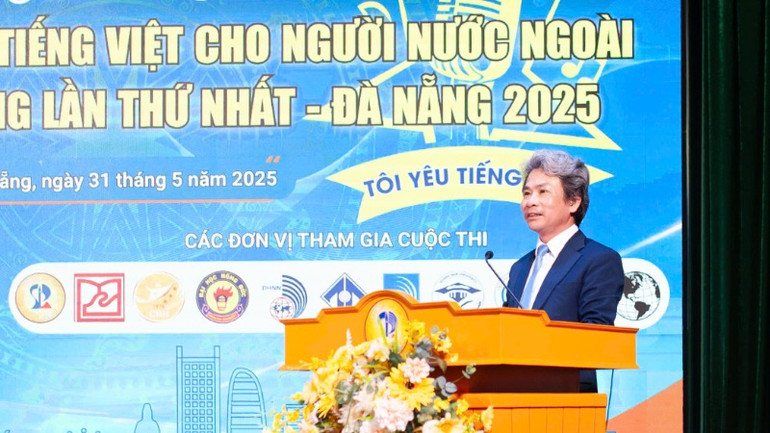 Phó Giáo sư, Tiến sĩ Võ Văn Minh, Hiệu trưởng Trường đại học Sư phạm-Đại học Đà Nẵng, Trưởng Ban tổ chức Cuộc thi phát biểu.