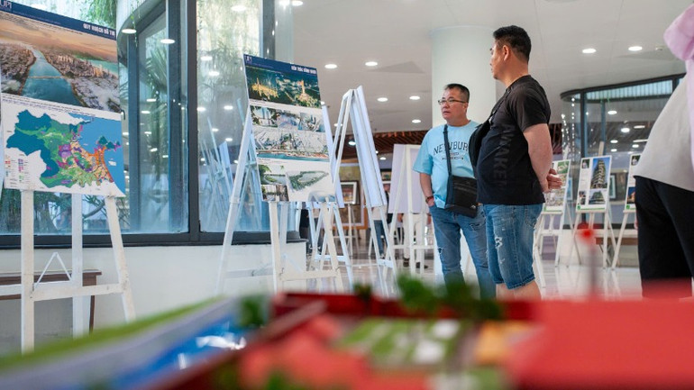 Triển lãm thu hút sự tham gia của nhiều du khách.