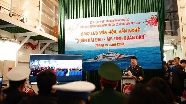 Đầu cầu trên tàu.