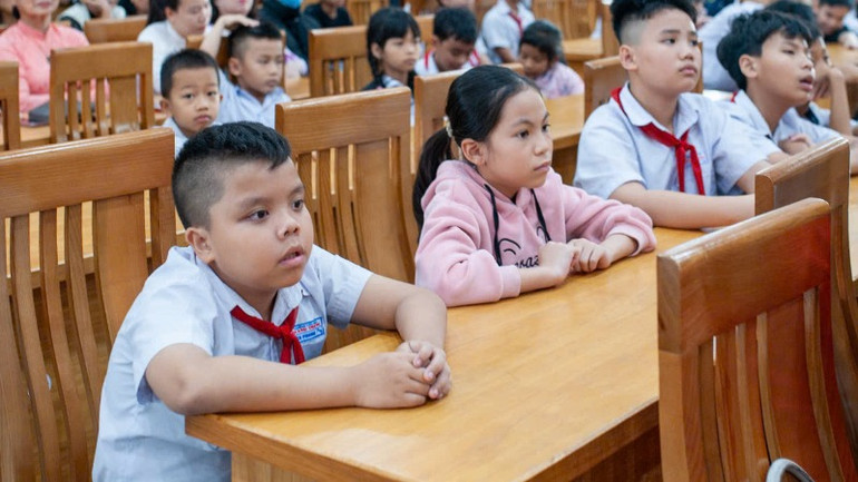 Các em học sinh tại chương trình.