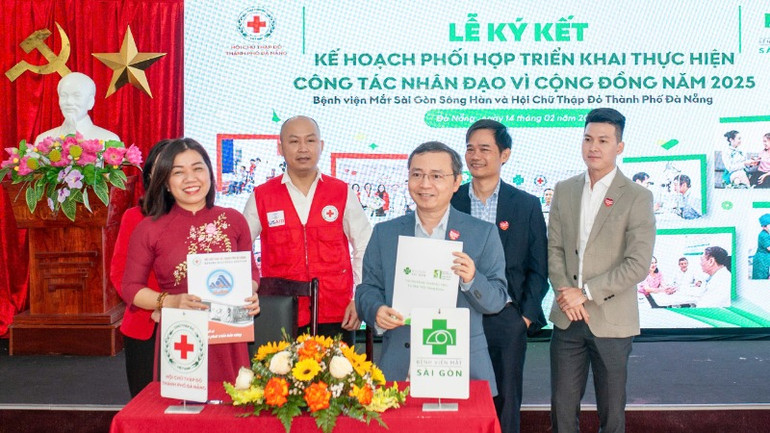 Lễ ký kết phối hợp triển khai thực hiện công tác nhân đạo vì cộng đồng năm 2025 trong sáng nay.