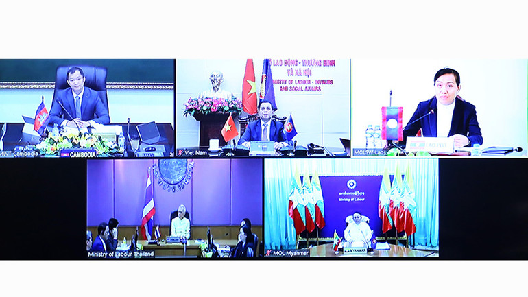 Đại diện 5 quốc gia CLMTV tham dự Hội nghị theo hình thức trực tuyến. (Ảnh: Molisa) Đại diện 5 quốc gia CLMTV tham dự Hội nghị theo hình thức trực tuyến. (Ảnh: Molisa)