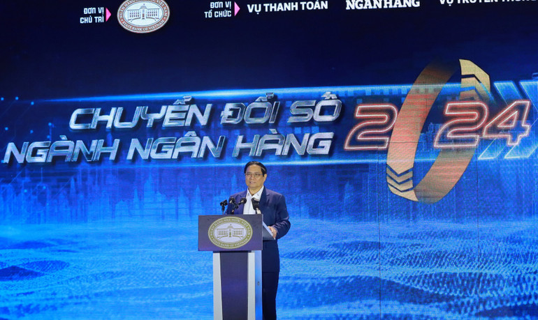Thủ tướng Chính phủ Phạm Minh Chính phát biểu chỉ đạo tại sự kiện Chuyển đổi số ngành Ngân hàng năm 2024. Nguồn: Ngân hàng Nhà nước Việt Nam Thủ tướng Chính phủ Phạm Minh Chính phát biểu chỉ đạo tại sự kiện Chuyển đổi số ngành Ngân hàng năm 2024. Nguồn: Ngân hàng Nhà nước Việt Nam