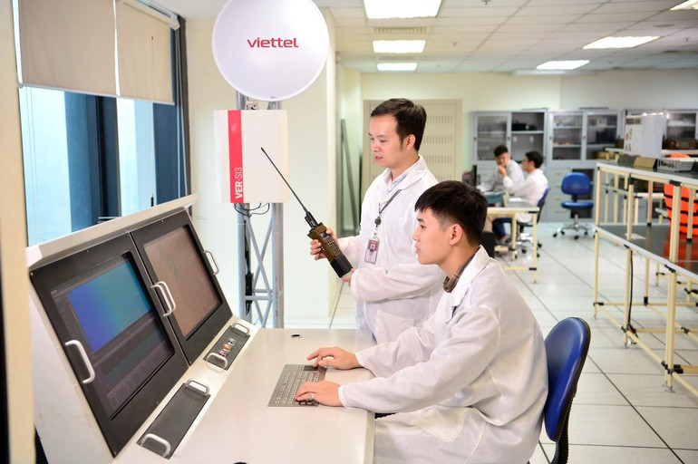 Viettel đã làm chủ với nhiều thiết bị công nghệ, hạ tầng viễn thông, kể cả 5G. Viettel đã làm chủ với nhiều thiết bị công nghệ, hạ tầng viễn thông, kể cả 5G.