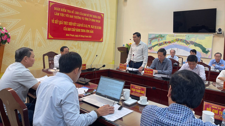 Đồng chí Nguyễn Hoài Anh, Bí thư Tỉnh ủy Bình Thuận chỉ đạo các đơn vị thực hiện nghiêm túc.