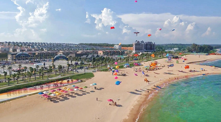 Trong dịp Tết sẽ có nhiều hoạt động vui chơi thể thao thu hút du khách. Trong dịp Tết sẽ có nhiều hoạt động vui chơi thể thao thu hút du khách.