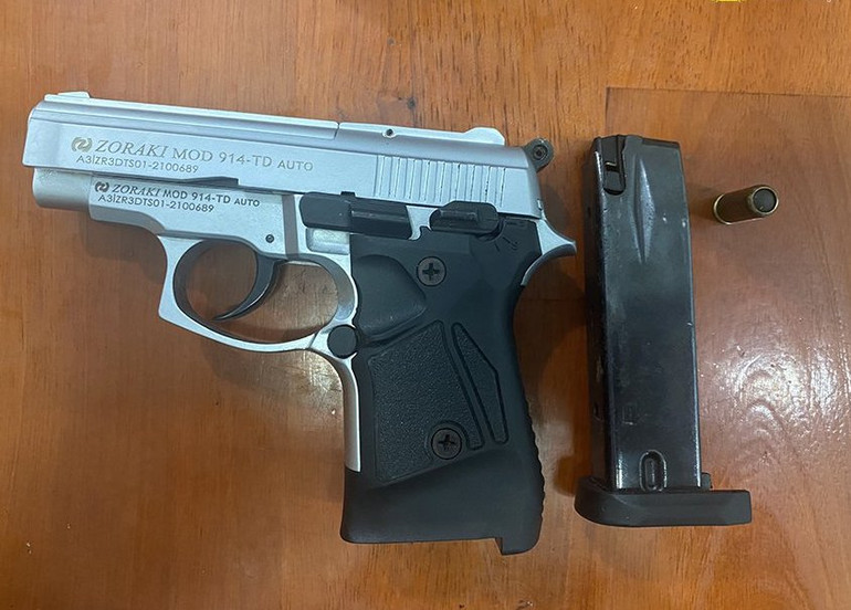 Khẩu súng loại thể thao, bắn đạn cao-su.