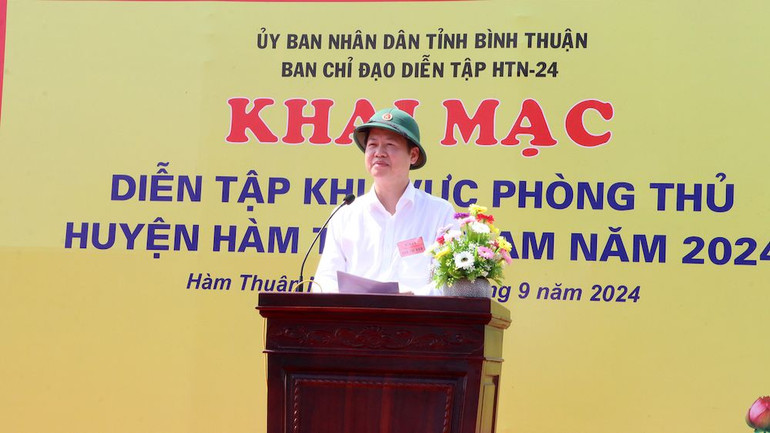 Đồng chí Đoàn Anh Dũng, Chủ tịch Ủy ban nhân dân tỉnh Bình Thuận phát biểu. Đồng chí Đoàn Anh Dũng, Chủ tịch Ủy ban nhân dân tỉnh Bình Thuận phát biểu.