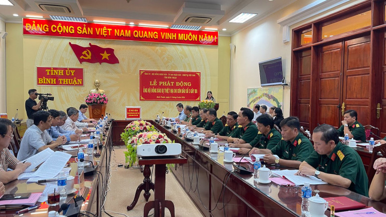 Nhiều đơn vị, sở, ngành tham dự lễ phát động Nhiều đơn vị, sở, ngành tham dự lễ phát động