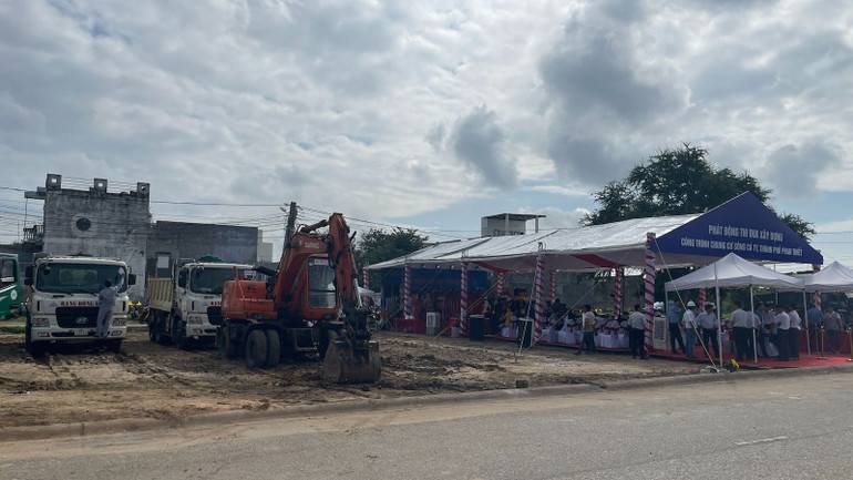 Quang cảnh lễ phát động.