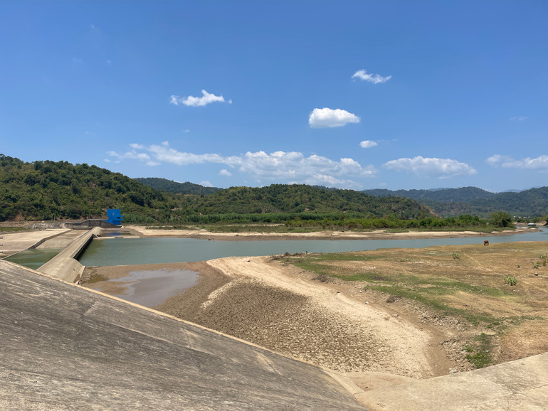 Đập dâng Tà Pao thiếu nước.