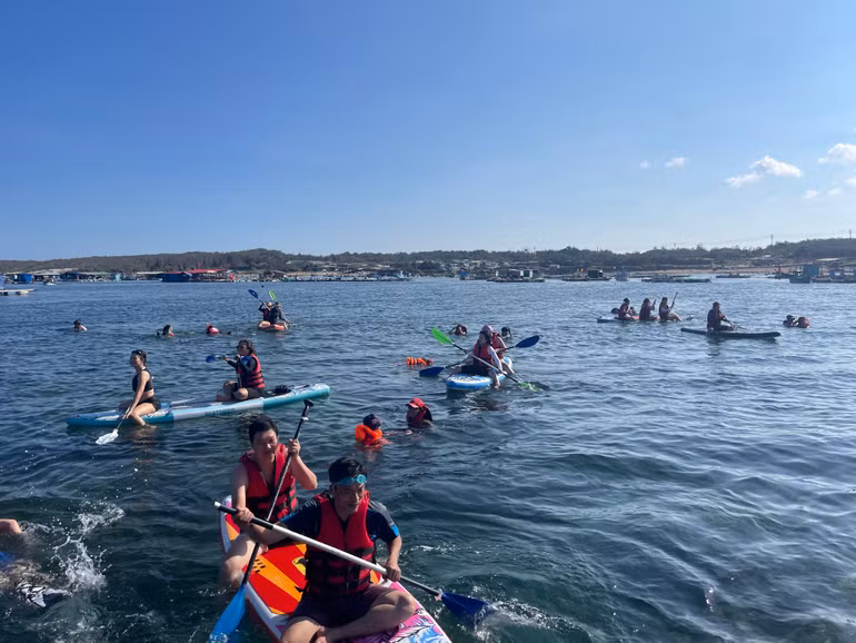 Ngày 3/5, lễ hội chèo thuyền Sup tại Phú Quý năm 2024 tại bãi tắm Hòn Đen.