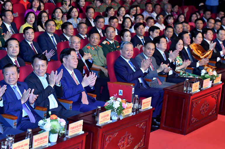 Các đại biểu tham dự chương trình(Ảnh Đăng Khoa) Các đại biểu tham dự chương trình(Ảnh Đăng Khoa)