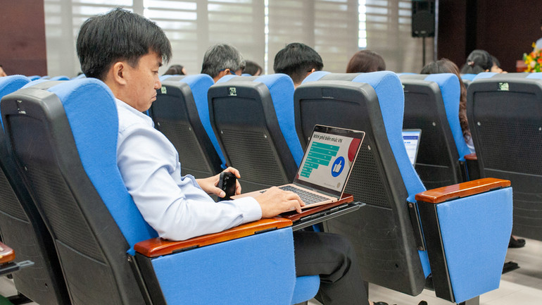 Cán bộ, phóng viên tham gia Hội nghị.