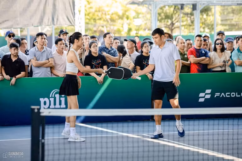 Bộ môn pickleball đang là một “trào lưu” thể thao được mọi lứa tuổi ưa chuộng tại Việt Nam.
