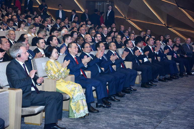 Các đại biểu tham dự lễ trao giải VinFuture 2024.