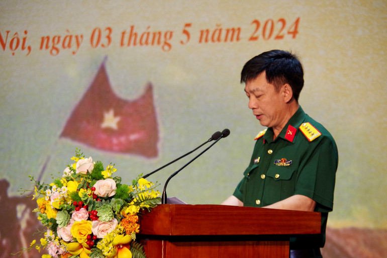 Đại tá Nguyễn Thế Mạnh, Phó cục trưởng Cục Tuyên huấn phát biểu khai mạc tuần phim.