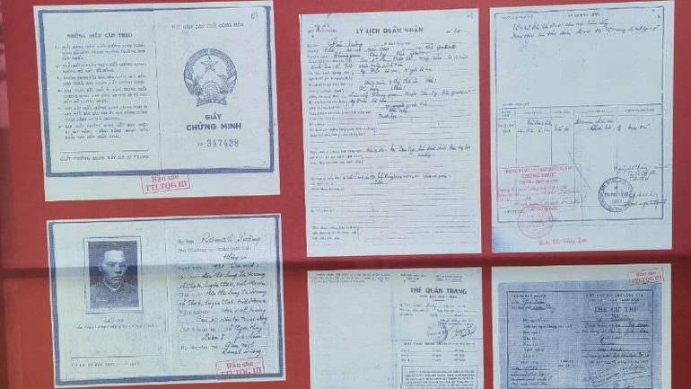 Hồ sơ đi B của cán bộ Rơ Mah Suông.