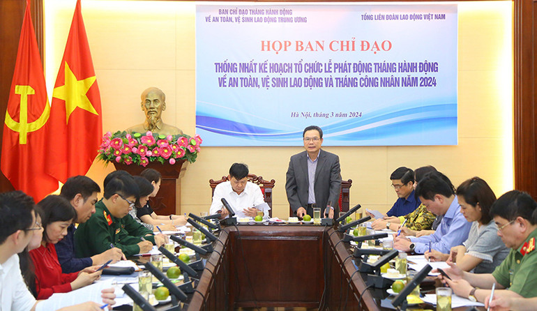 Thứ trưởng Lao động-Thương binh và Xã hội Lê Văn Thanh phát biểu tại cuộc họp Ban chỉ đạo Tháng hành động về an toàn, vệ sinh lao động Trung ương. (Ảnh: TỐNG GIÁP)