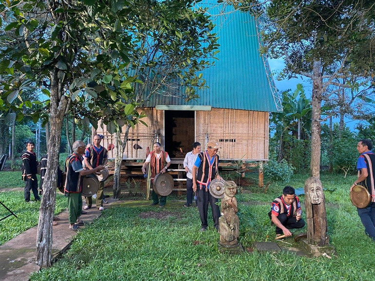 Các kỹ sư âm thanh dành nhiều công phu chăm chút cho phim bằng hệ thống công nghệ âm thanh 5.1.