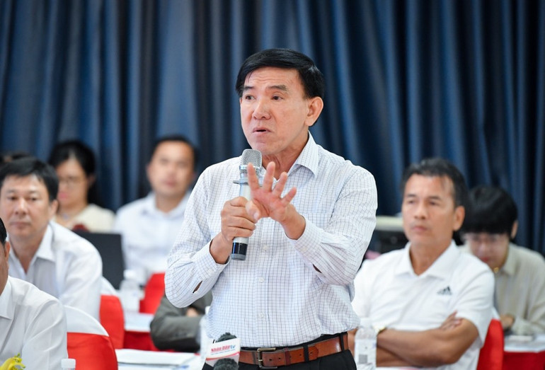 Ông Phan Xuân Anh, Giám đốc Công ty Du lịch thuyền Sài Gòn phát biểu.