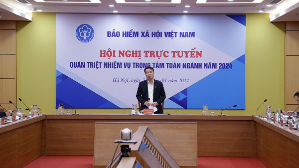 Tổng Giám đốc Bảo hiểm xã hội Việt Nam phát biểu tại hội nghị. Ảnh: VSS