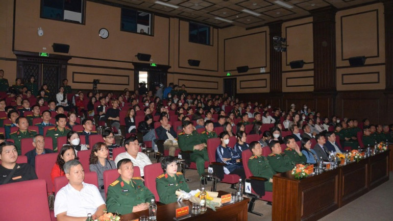 Khán giả đặc biệt quan tâm tới Tuần phim.