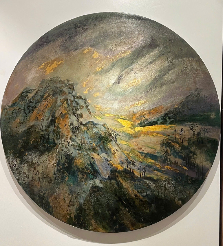 "Thiên hà xanh" (Sơn mài) của họa sĩ Lưu Bảo Trung.